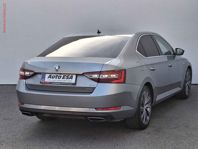 Škoda Superb (2016) 2.0TSI 4x4, ČR, DSG, navi - fotka 4 z 21