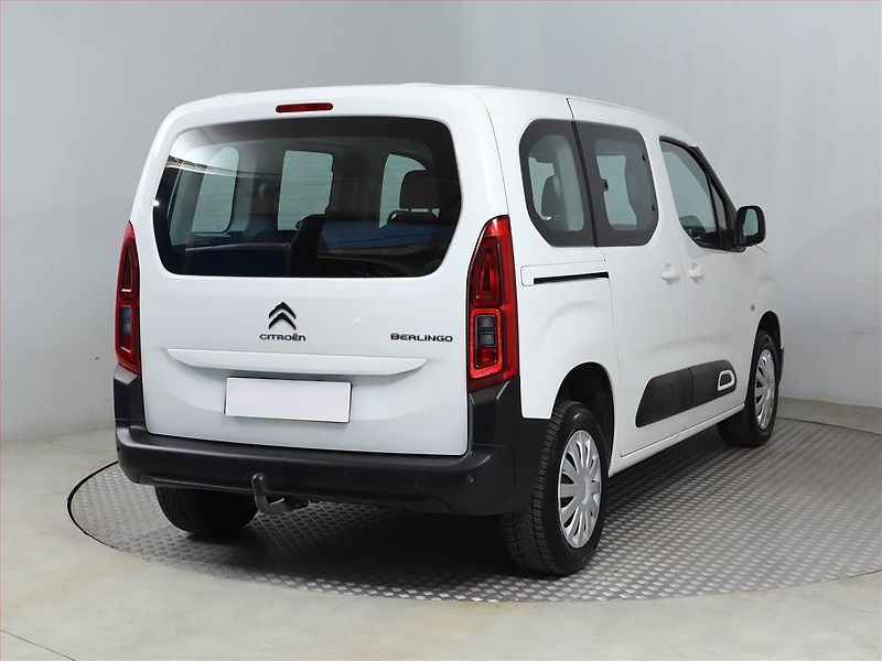 Citroën Berlingo (2022) Feel 1.5 BlueHDi, 5Míst, ČR - fotka 5 z 15