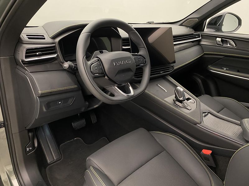 Lynk & Co 01 (2025) 01 MORE PHEV DEMO - fotka 22 z 102