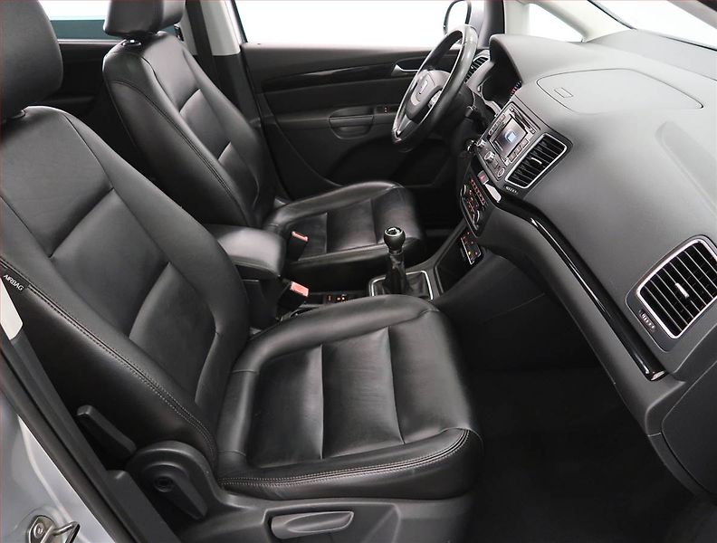 Seat Alhambra (2010) 2.0 TDI, Navi, Tempomat - fotka 9 z 26