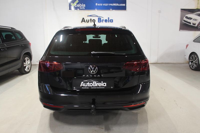 Volkswagen Passat (2023) 2.0TDI R-Line Paket Nez.Topení - fotka 11 z 41