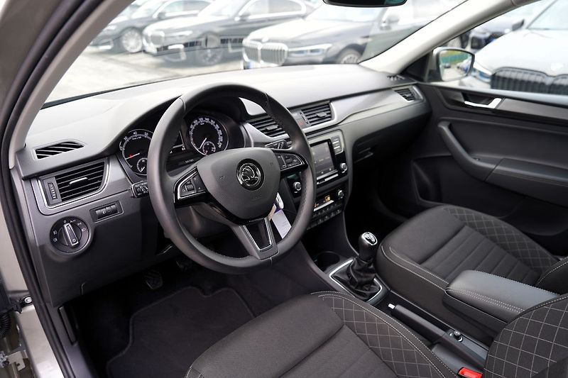 Škoda Rapid 1.0 TSI  Style, manuál, ČR - fotka 24 z 39