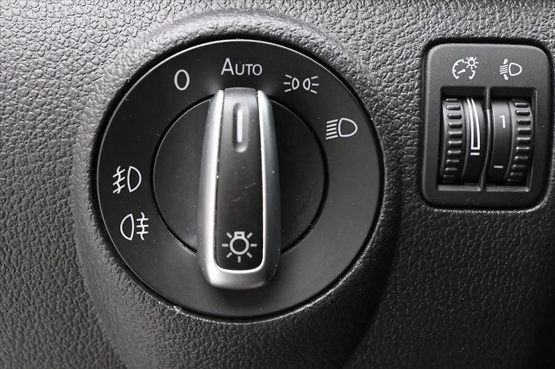 Volkswagen Golf Plus 1,6 TDI 77kW KLIMA Tažné - fotka 25 z 29