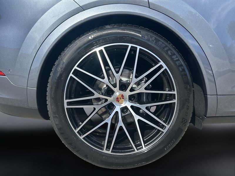 Porsche Cayenne (2026) Coupé Black Edition - fotka 11 z 30