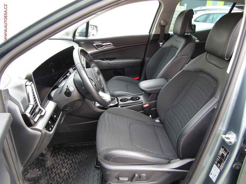 Kia Sportage (2022) 1.6 T-GDi, 1.maj,ČR, TOP - fotka 10 z 26