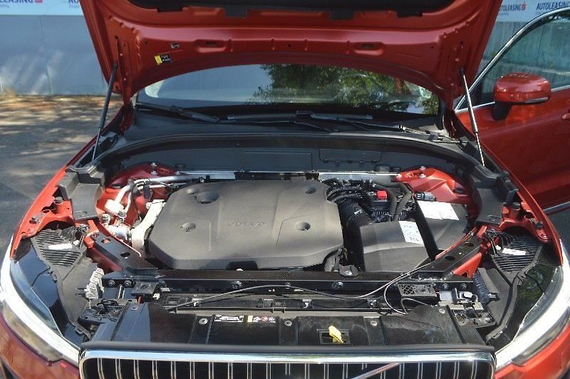 Volvo XC60 D4 AWD 2.4 INSCRIPTION (automa - fotka 22 z 28