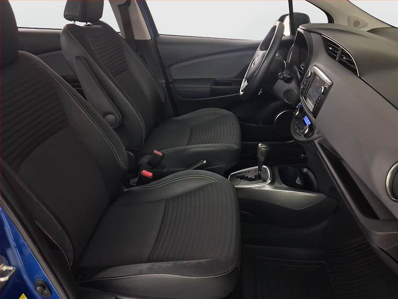 Toyota Yaris (2015) 1.5 Hybrid, Automat - fotka 9 z 16