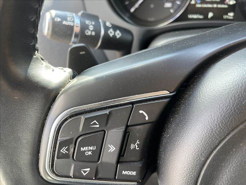 Jaguar F-Pace 3,0 d 221kw AWD Aut. DPH - fotka 26 z 37