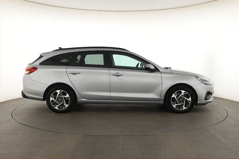 Hyundai i30 (2025) Smart 1.5 DPI, ČR,1.maj - fotka 6 z 20