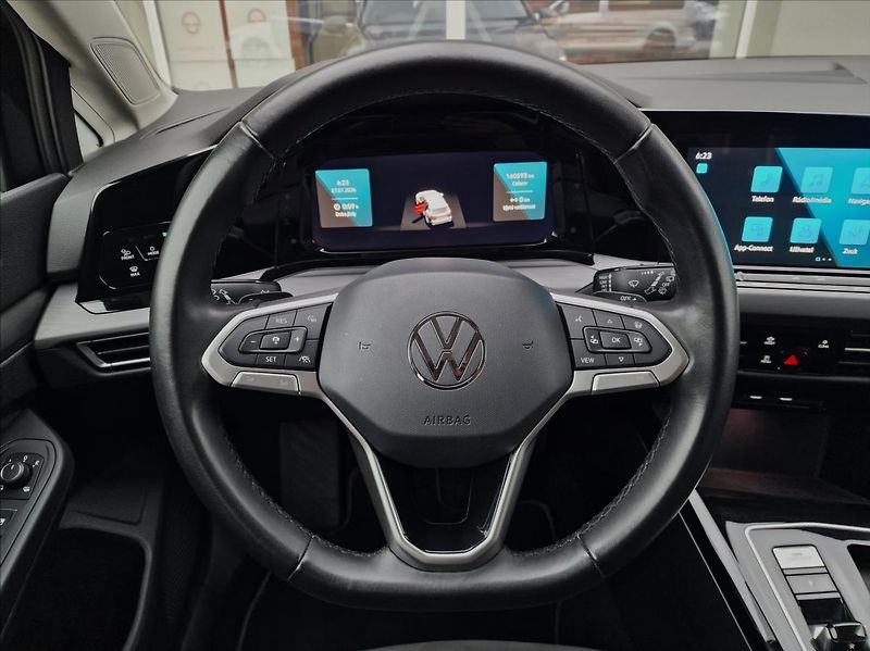 Volkswagen Golf 2.0TDI 110kW DSG Style, 1.Maj - fotka 21 z 50