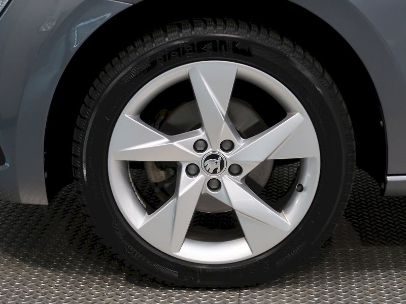 Škoda Scala (2023) STYLE 1.0TSI 81KW - fotka 12 z 38