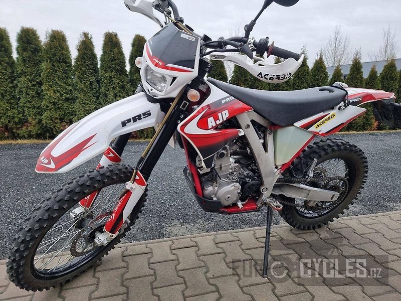AJP PR5 250 Enduro (2014) - fotka 10 z 15
