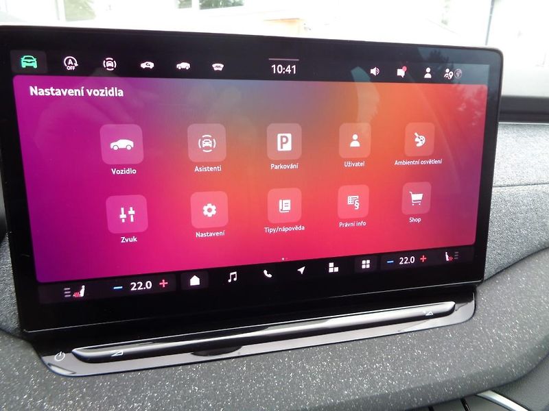 Škoda Octavia COMBI 1.5 eTSI M-HEV Top Selec - fotka 16 z 29