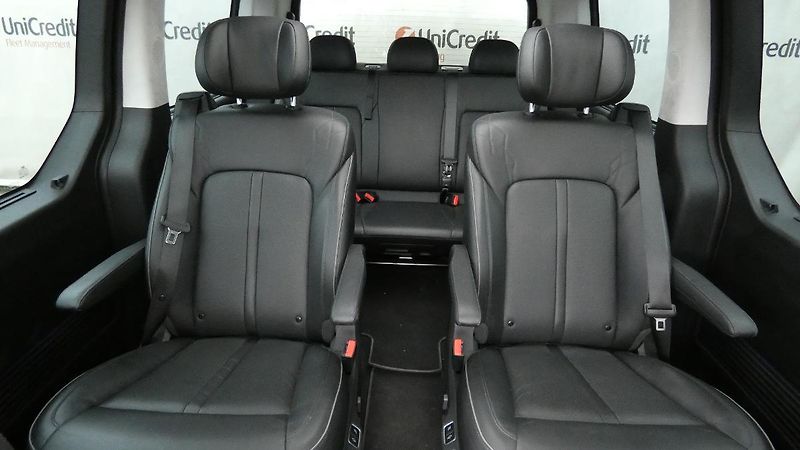 Hyundai Staria 2.2 CRDi Luxury 4x4 Auto - fotka 8 z 32