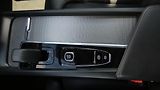 Volvo XC60 B4 mHEV AWD Plus Dark - náhled 16