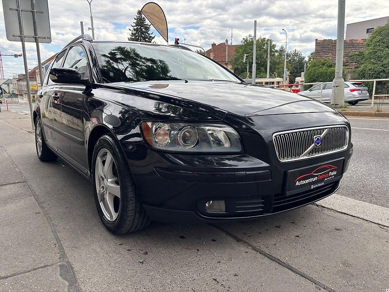 Volvo V50 2.0D/2005/MOMENTUM.MANUÁL.TAŽN - fotka 8 z 38