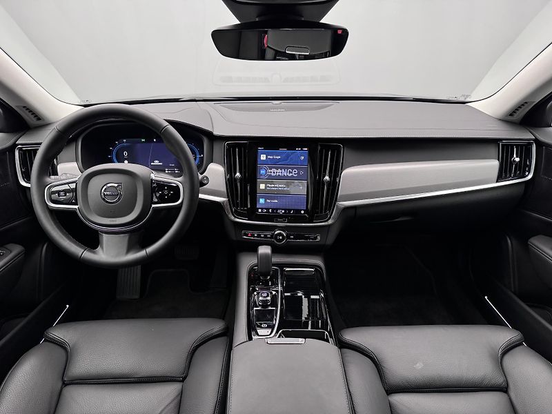 Volvo V90 T6 AWD RECHARGE BRIGHT PLUS  - fotka 2 z 46