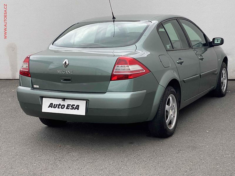 Renault Mégane (2009) 1.6i, ČR, AC, tempo - fotka 4 z 17
