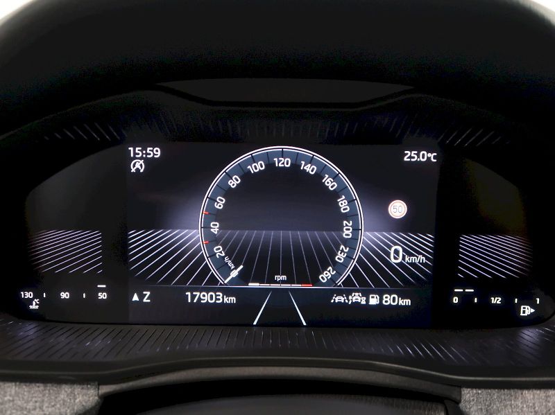 Škoda Scala (2025) SELECTION 1.0TSI 85KW - fotka 17 z 39