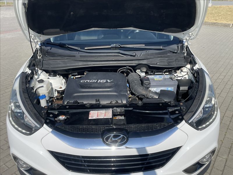 Hyundai ix35 2,0 CRDi 100kw 4x4 Tažné Kůže - fotka 22 z 41