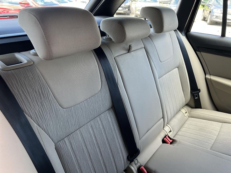 Škoda Octavia 2.0TDi 135kw 4x4 DSG ČR odpDPH - fotka 34 z 49