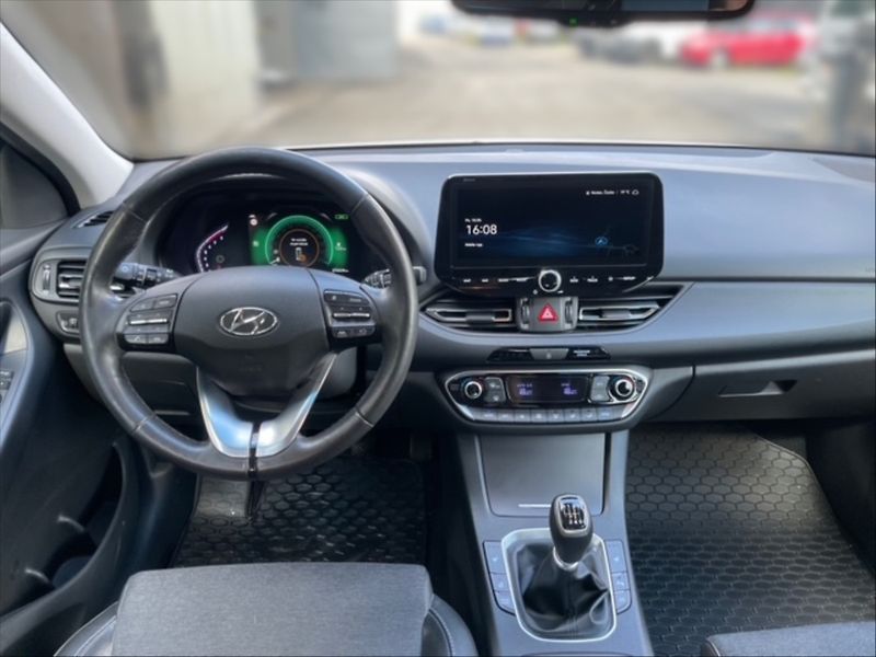 Hyundai i30 1,5 T-GDI Style - fotka 9 z 11