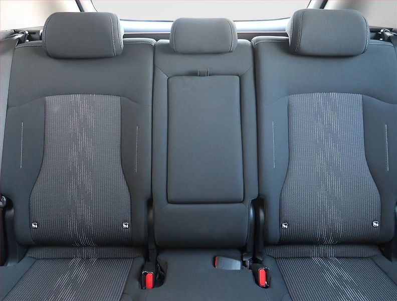 Kia Sportage (2023) Exclusive 1.6 T-GDI MHEV - fotka 10 z 25