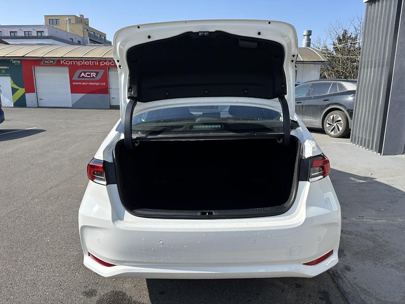 Toyota Corolla (2023) Sedan Comfort 1.5 (92 kW) AUT - fotka 19 z 19