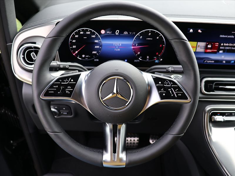 Mercedes-Benz Třídy V 2,0 300d 4Matic Long Exclusive - fotka 26 z 54
