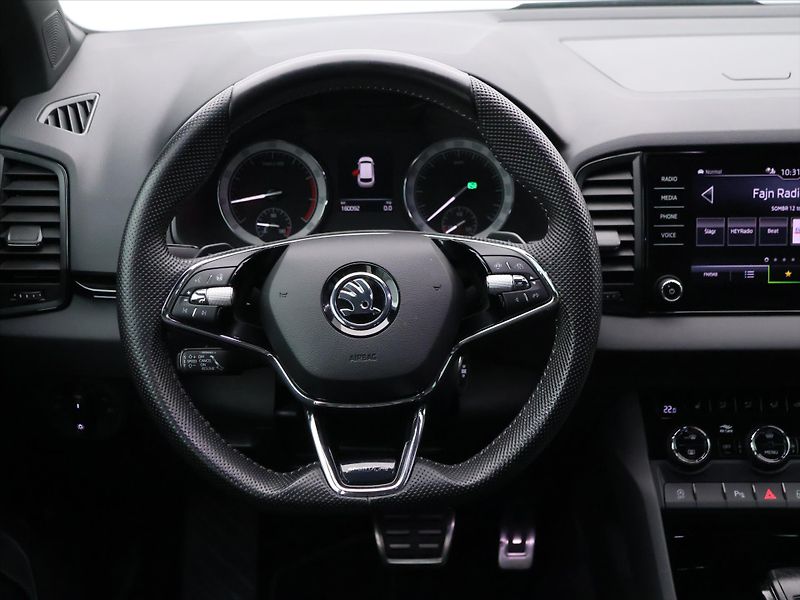 Škoda Karoq 1,5 TSI 110kW DSG Sportline - fotka 22 z 37