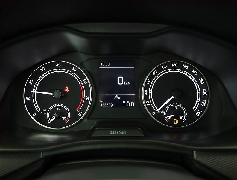 Škoda Kamiq (2023) Ambition Plus 1.0 TSI, ČR - fotka 9 z 19