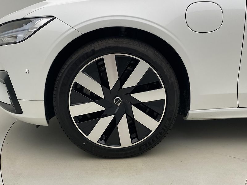 Volvo V90 T6 AWD RECHARGE DARK PLUS AUT - fotka 38 z 62
