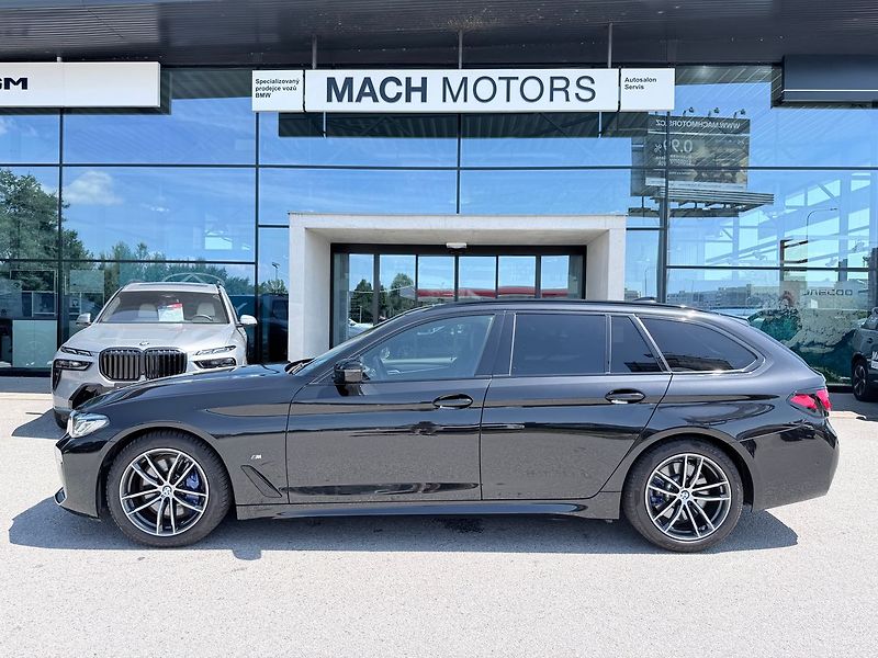 BMW Řada 5 530d Touring, Natáčecí náprava - fotka 4 z 26
