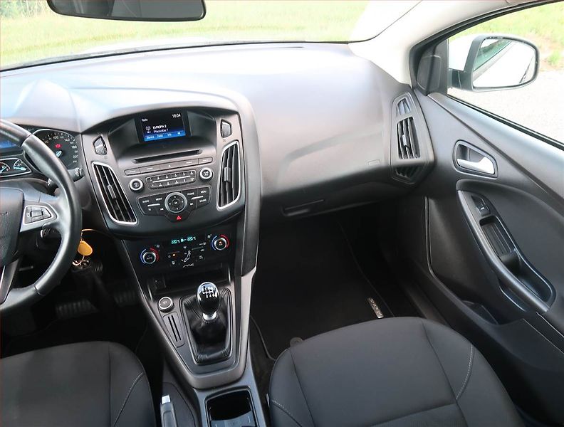 Ford Focus (2016) 1.5 TDCi, Tempomat - fotka 8 z 14
