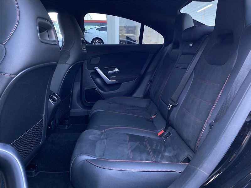 Mercedes-Benz CLA 200 d kupé AMG FACELIFT - fotka 11 z 27