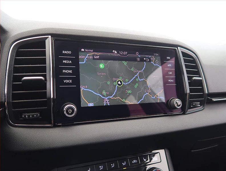 Škoda Karoq (2023) 1.5 TSI, digi klima - fotka 22 z 23