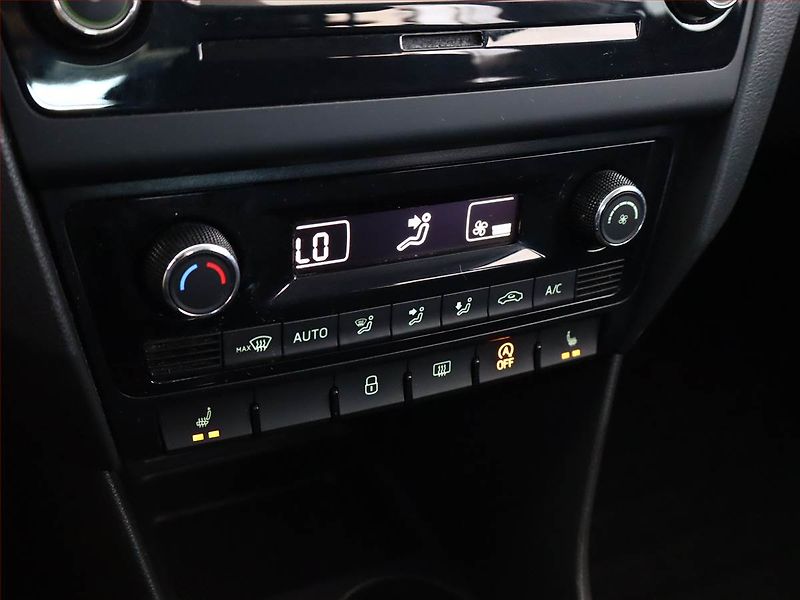 Škoda Rapid (2018) 1.0 TSI, Tempomat - fotka 15 z 16