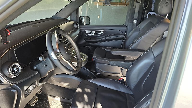 Mercedes-Benz Třídy V (2024) V 300 d 4MATIC EXCLUSIVE - fotka 8 z 49