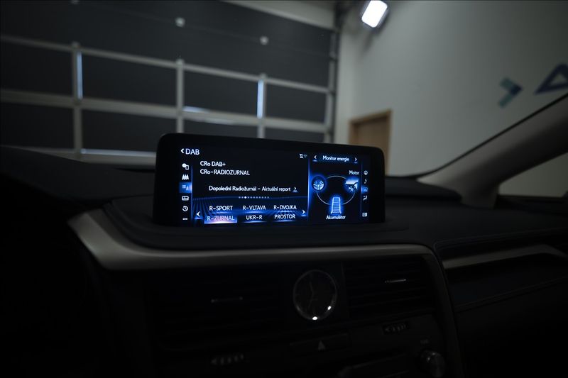 Lexus RX 3,5 AWD HYBRID 1. MAJITEL ČR - fotka 27 z 50