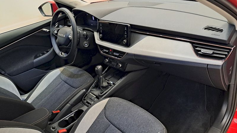 Škoda Kamiq (2025) Top Selection 1,0 TSI 85 kW - fotka 14 z 23