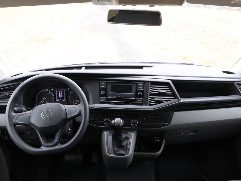 Volkswagen Transporter 2,0 TDI 110kW DSG 9-Míst CZ DP - fotka 15 z 26