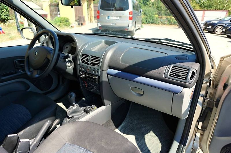 Renault Thalia (2008) ALIZE 1,2 16V 55 kW - fotka 18 z 32