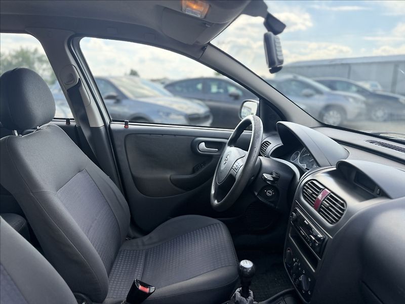 Opel Corsa 1,2 i KLIMA, PO STK - fotka 21 z 22