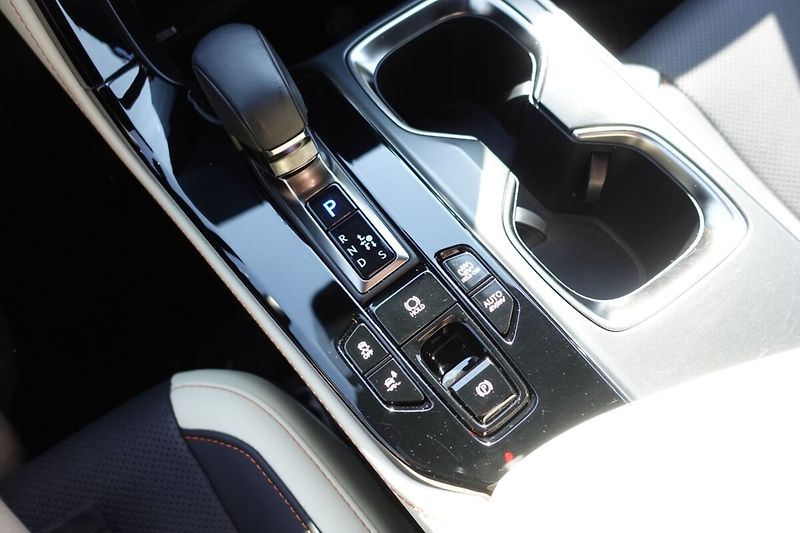 Lexus NX 450h plus NX450h+ Executive Top 4x4 - fotka 23 z 34