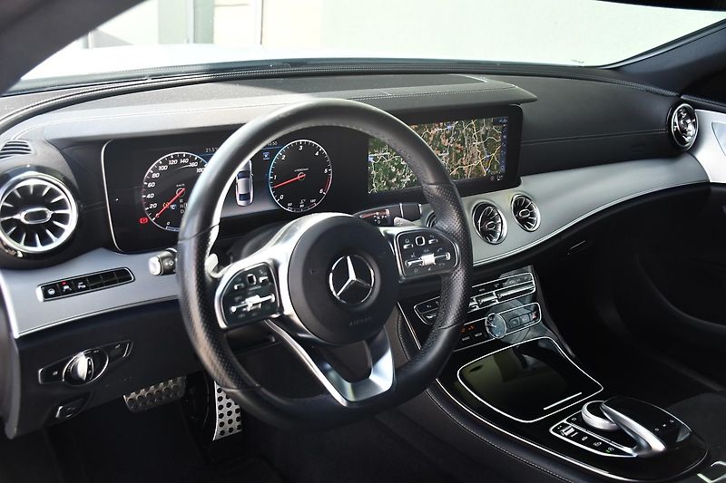 Mercedes-Benz CLS 350D AMG 4MATIC - fotka 15 z 43