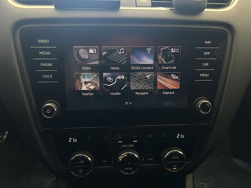Škoda Octavia 2.0 TDI RS - fotka 9 z 25