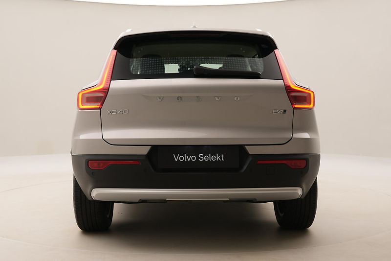 Volvo XC40 B4 AWD BRIGHT PLUS 1.MAJ,CZ - fotka 12 z 48