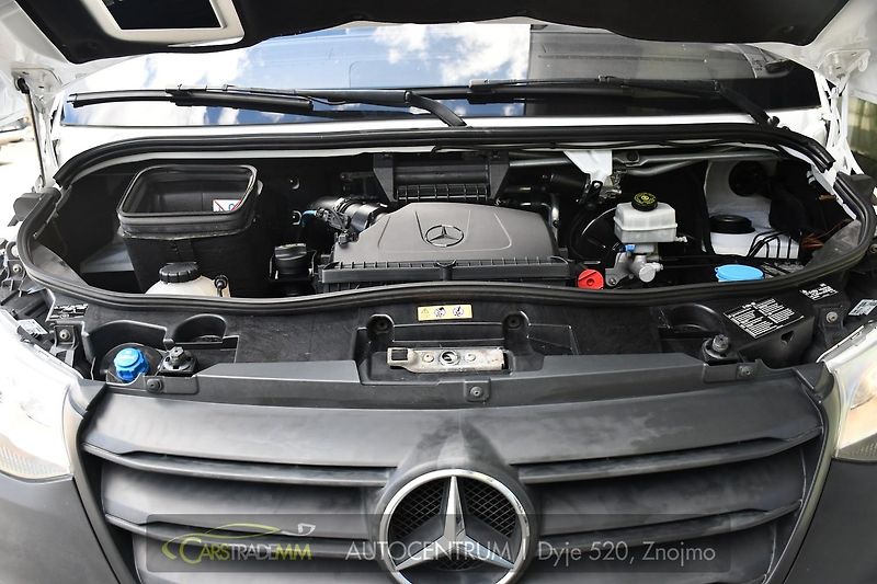 Mercedes-Benz Sprinter 211 CDI L2H2 (W907) 155k - fotka 34 z 37