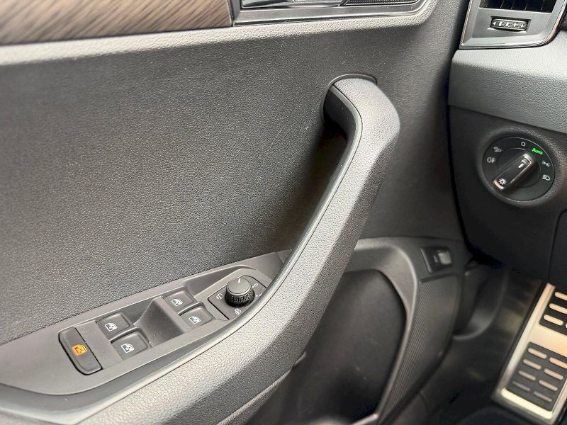 Škoda Karoq (2023) 1,5TSI 110kW DSG Style Plus - fotka 11 z 35