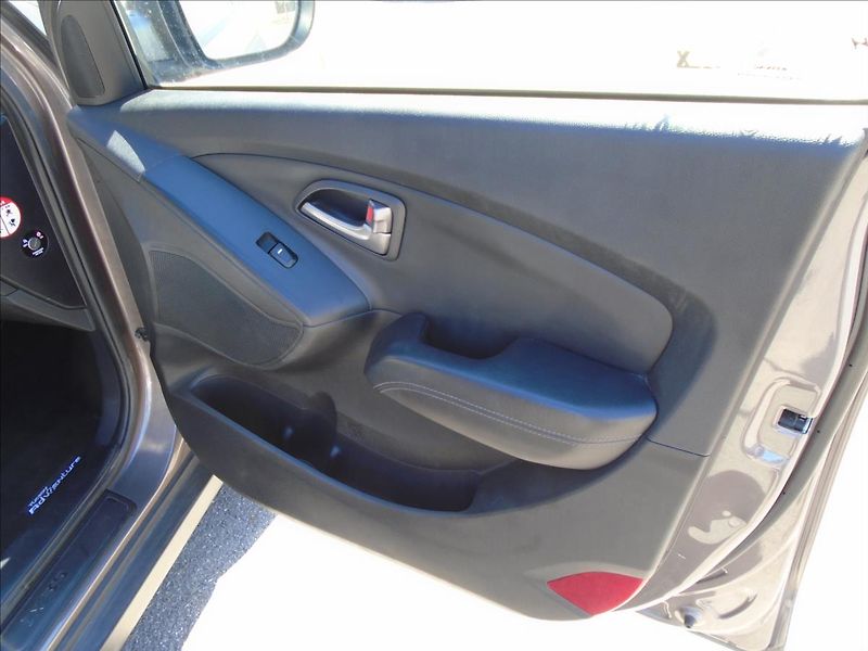 Hyundai ix35 1,6   1.6 BENZIN-99KW - fotka 18 z 25